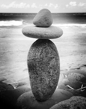 Stack of pebbles, USA, Hawaii, Kauai