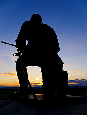 USA, Pennsylvania, Gettysburg, Cemetery Ridge, statue of soldier