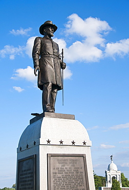 USA, Pennsylvania, Gettysburg, Cemetery Ridge, statue of soldier