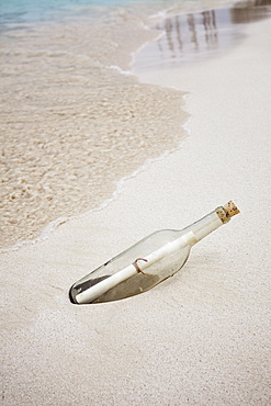 Message in bottle, Mexico, Quintana Roo, Yucatan Peninsula, Isla Mujeres