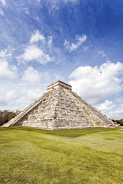 Mexico, Yucatan Peninsula, Chichen Itza, Kukulcan pyramid, Mexico, Yucatan Peninsula, Chichen Itza