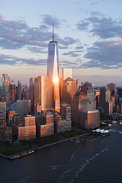 Manhattan skyline at sunset, New York, New York