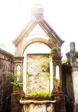 Tomb in old cemetery, USA, Louisiana, New Orleans