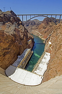 Nevada, Hoover Dam on sunny day