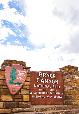 View of information sign, Bryce Canyon, Utah