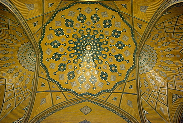 Madrasah-ye Chahar Bagh, formerly the Theological College of the Mother of the Shah, Isfahan, Iran, Middle East