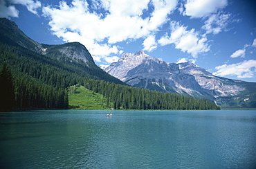 Emerald Lake, Yoho National Park, UNESCO World Heritage Site, Rocky Mountains, British Columbia, Canada, North America