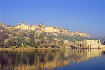 The Amber Palace from across the Moata Sagar lake, Jaipur, Rajasthan, India