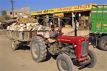 Stone being transported from local quarries, near Jodhpur, Rajasthan state, India, Asia