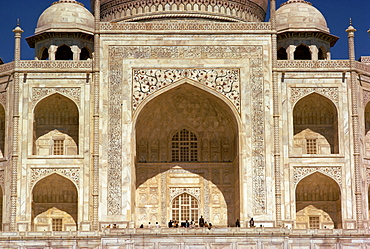 The Taj Mahal, UNESCO World Heritage Site, Agra, Uttar Pradesh state, India, Asia