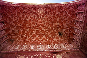 Detail of entrance gateway to the Taj Mahal, UNESCO World Heritage Site, Agra, Uttar Pradesh state, India, Asia