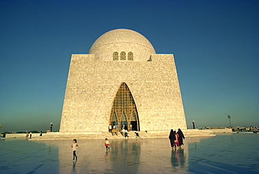 The tomb of Mohammed Ali Jinnah in Karachi, Pakistan, Asia