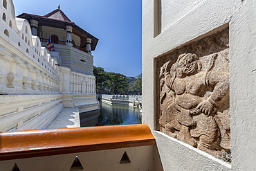 Entrance of the Temple of the Sacred Tooth Relic, UNESCO World Heritage Site, Kandy, Sri Lanka, Asia 