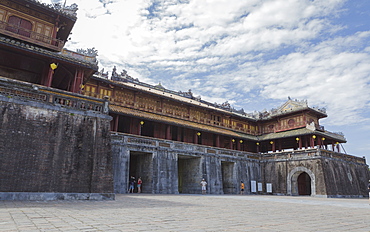 Entrance to the Imperial Citadel, Hue, UNESCO World Heritage Site, Vietnam, Indochina, Southeast Asia, Asia