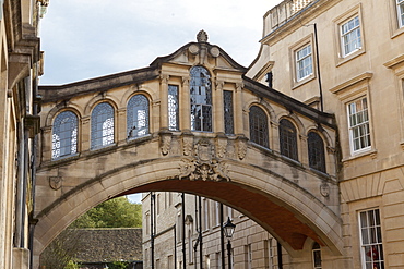 Hertford Bridge (The Bridge of Sighs), joining Hertford College and New College Lane, Oxford, Oxfordshire, England, United Kingdom, Europe