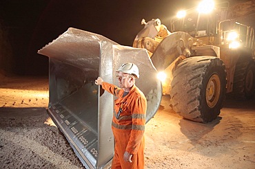 Mining grit salt is very different to the traditional image of cramped dark areas and men with pickaxes! The nature of grit salt mines mean they resemble vast caverns, up to 20 metres wide.