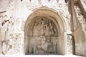 Sassanid carvings showing Khasrow II, dating from the 4th century AD, Tagh-e-Bostan, Iran, Middle East