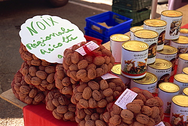 Produce of Perigord, Le Bugue market, Dordogne, Aquitaine, France, Europe