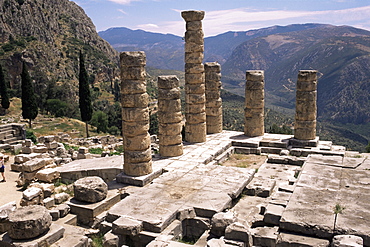 Temple of Apollo, Delphi, UNESCO World Heritage Site, Greece, Europe