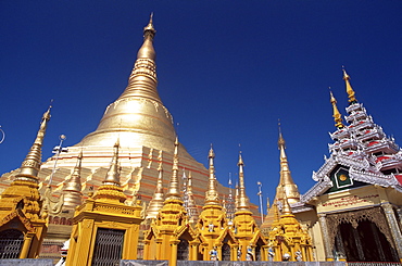 Shwedagon pagoda, Yangon (Rangoon), Myanmar (Burma), Asia