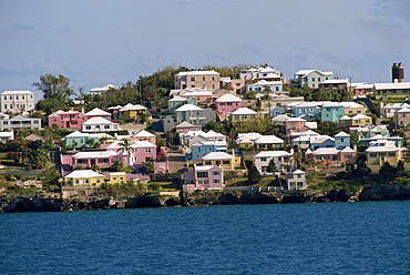 Typical pastel coloured coastal houses, Bermuda, Atlantic Ocean, Central America