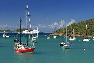 Sailing boats and cruise ship moored in Admiralty Bay, Bequia Island, the Grenadines, Windward Islands, West Indies, Caribbean, Central America