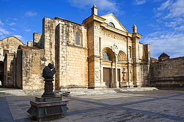 Cathedral, Colonial Zone, UNESCO World Heritage Site, Santo Domingo, Dominican Republic, West Indies, Caribbean, Central America