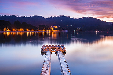 Kandy Lake at sunrise, Kandy, Central Province, Sri Lanka, Asia 