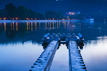 Kandy Lake and the Temple of the Sacred Tooth Relic (Sri Dalada Maligawa) at night, Kandy, Central Province, Sri Lanka, Asia