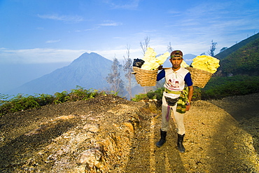 Portrait of a sulphur miner at Kawah Ijen, Java, Indonesia, Southeast Asia, Asia