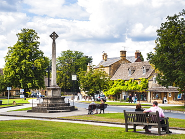 Broadway, a typical cotswold village, Gloucestershire, The Cotswolds, England, United Kingdom, Europe