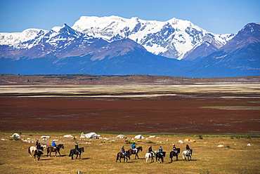 Horse trek on an estancia (farm), El Calafate, Patagonia, Argentina, South America