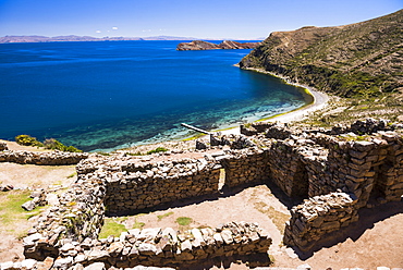 Palacio del Inca at Chincana Ruins, Inca ruins on Isla del Sol (Island of the Sun), Lake Titicaca, Bolivia, South America