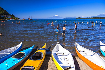 Puerto Varas Beach on Llanquihue Lake with Osorno Volcano behind, Puerto Varas, Chile Lake District, Chile, South America