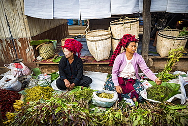 Market stall owned by Pa-O tribe, Ywama Market, Inle Lake, Shan State, Myanmar (Burma), Asia