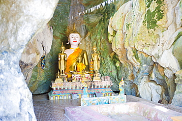 Large Buddha at Tham Sang Caves, Vang Vieng, Laos, Indochina, Southeast Asia, Asia