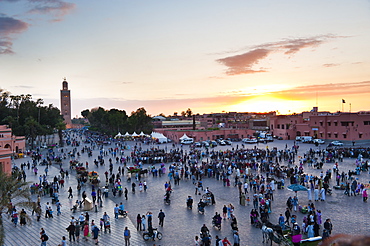 Place Djemaa El Fna and Koutoubia Mosque at sunset, Marrakech, Morocco, North Africa, Africa 