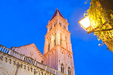 Cathedral of St. Lawrence (Katedrala Sv. Lovre) at night, Trogir, UNESCO World Heritage Site, Dalmatian Coast, Croatia, Europe 