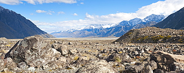 Rugged mountain scenery and snow capped mountains, Aoraki Mount Cook National Park, UNESCO World Heritage Site, South Island, New Zealand, Pacific 