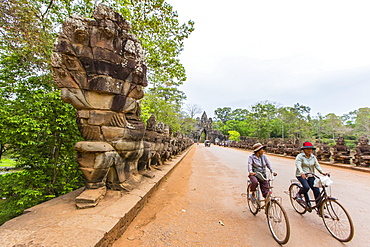 Bicycles near the South Gate at Angkor Thom, Angkor, UNESCO World Heritage Site, Siem Reap Province, Cambodia, Indochina, Southeast Asia, Asia