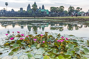 Sunrise over Angkor Wat, Angkor, UNESCO World Heritage Site, Siem Reap Province, Cambodia, Indochina, Southeast Asia, Asia