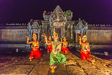 Traditional Apsara Dance performance at Banteay Samre Temple at night, Angkor, UNESCO World Heritage Site, Siem Reap Province, Cambodia, Indochina, Southeast Asia, Asia