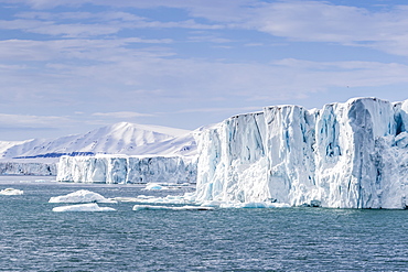 Glacier face at Negribreen, Eastern coast of Spitsbergen, an island in the Svalbard Archipelago, Arctic, Norway, Europe