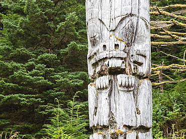 Totem pole at SGang Gwaay, UNESCO World Heritage Site, Haida Gwaii, British Columbia, Canada, North America