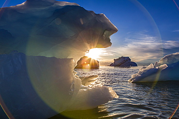 Iceberg, Vikingbukta (Viking Bay), Scoresbysund, Northeast Greenland, Polar Regions