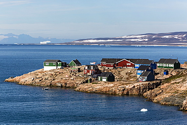 Inuit village, Ittoqqortoormiit, Scoresbysund, Northeast Greenland, Polar Regions