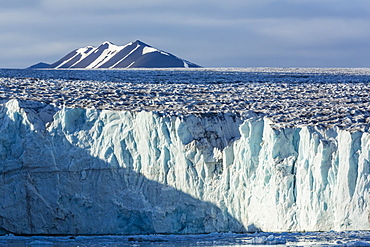 Tidewater glacier, Hornsund, Spitsbergen, Svalbard Archipelago, Norway, Scandinavia, Europe 