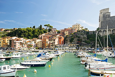 Marina and castle, Lerici, province of La Spezia, Liguria, Italia