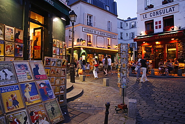 Cafes and bars in Montmartre, Rue Norvins / Rue des Saules, Paris, France, Europe