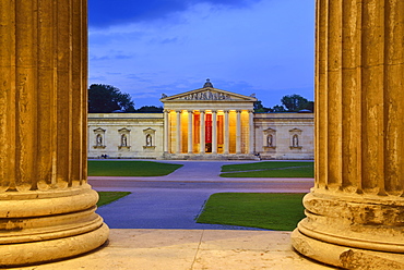 View from Staatliche Antikensammlung to Glyptothek, Koenigsplatz, Munich, Upper Bavaria, Bavaria, Germany